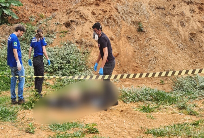 corpo-em-estado-de-decomposicao-e-encontrado-em-area-de-loteamento-em-catalao