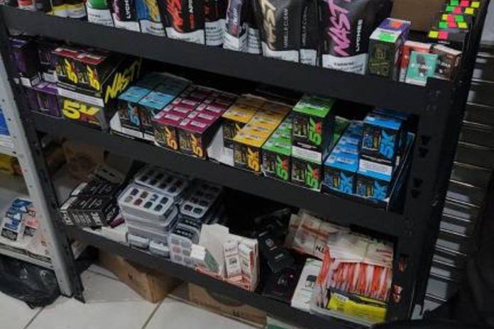 distribuidor-preso-com-r$-2-milhoes-em-cigarros-eletronicos-perde-mais-r$-300-mil-em-goiania